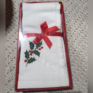 Royal Home Collection Set Of Four Embroidery Napkins Size 18"x18" Cotton